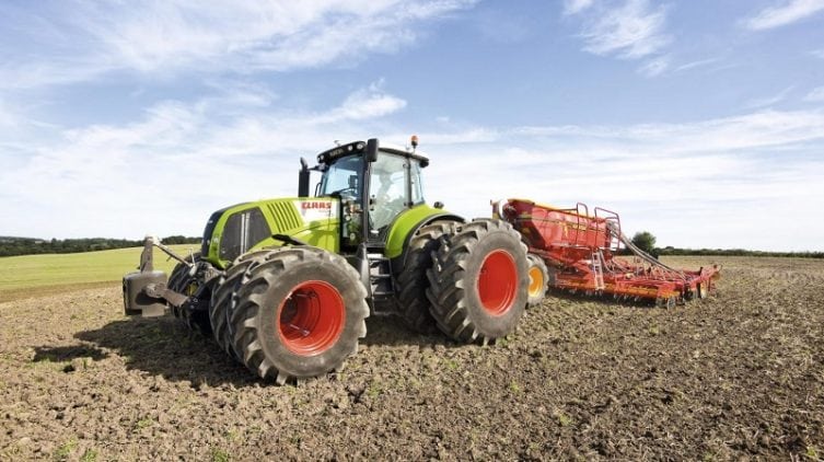 polnohospodarska-technika-traktor-a-industry4